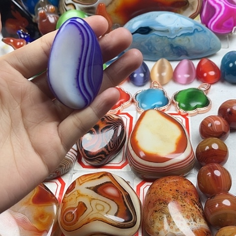 玛瑙/玉髓颈饰未镶嵌