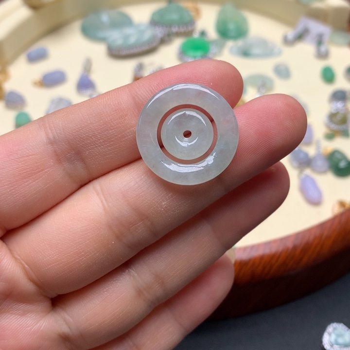 翡翠颈饰未镶嵌翡翠子母扣