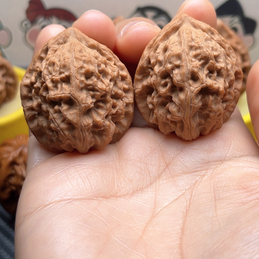 ****y吊坠文玩核桃35野生一抹红