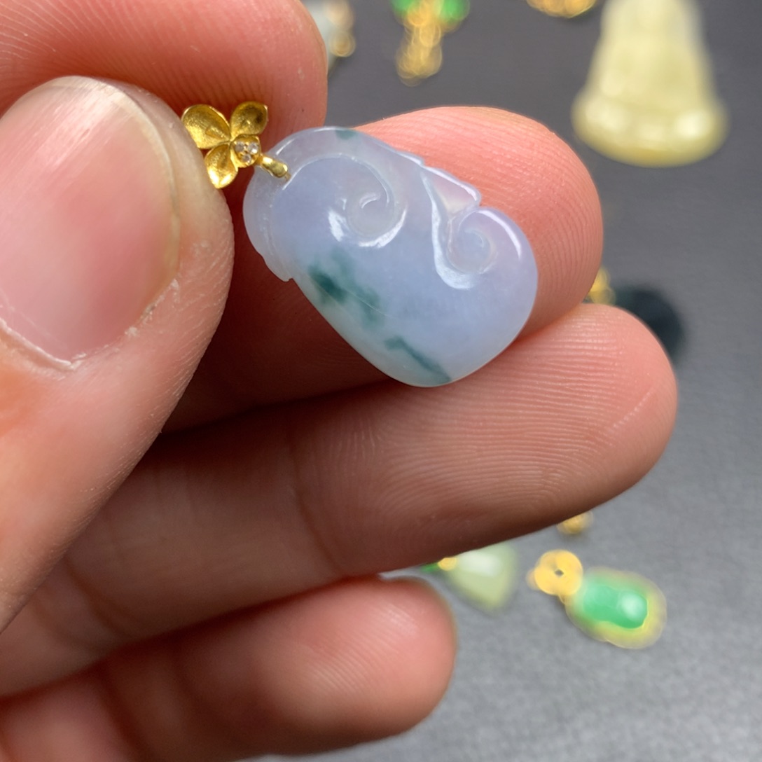 【闪购商品】颈饰18K金镶嵌翡翠翡翠