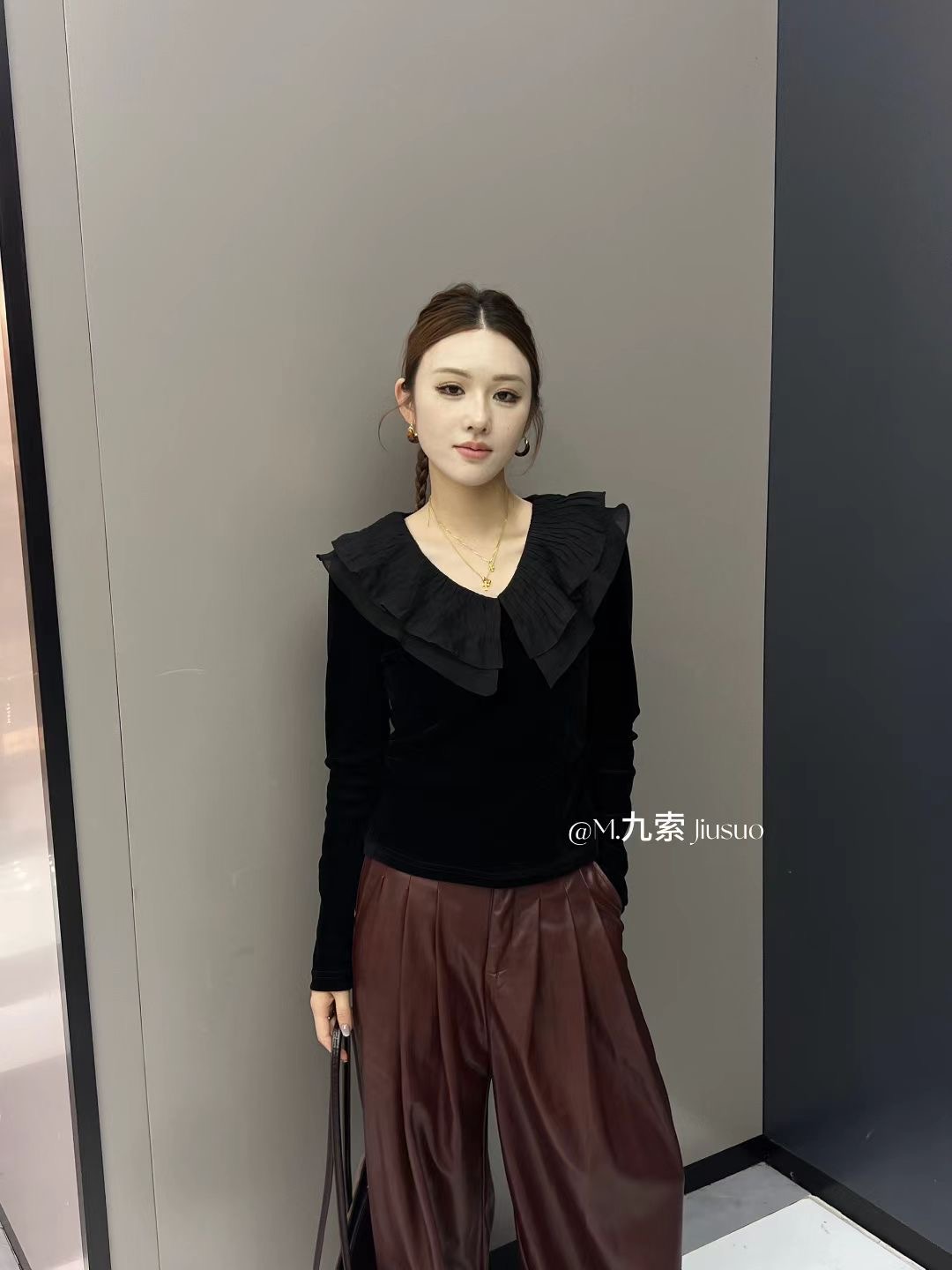 2025新款秋冬娃娃领拼接丝绒长袖修身显瘦流行时尚高级感小衫上衣