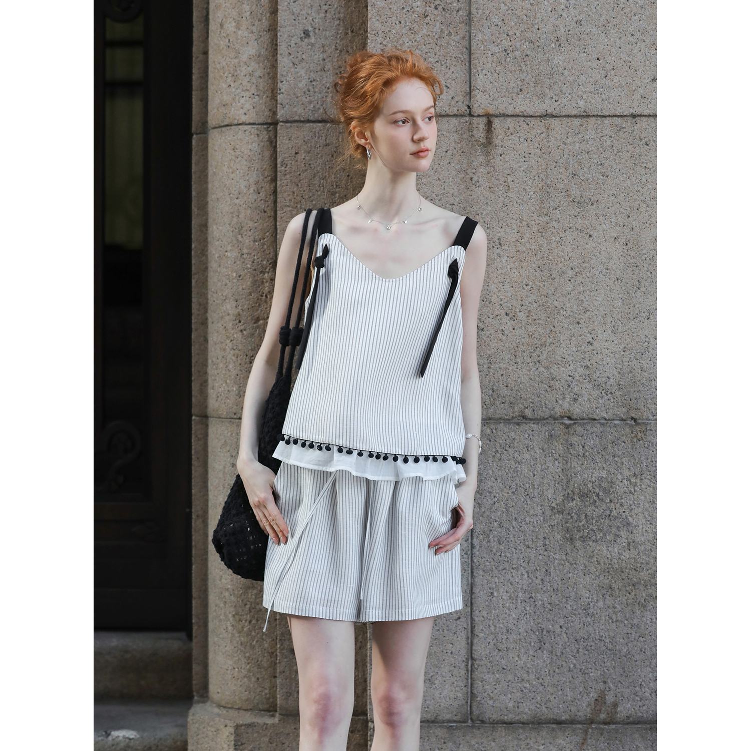 《王雪糕专属》MELLIIY V领设计感条纹吊带小衫短裤两件套639250208