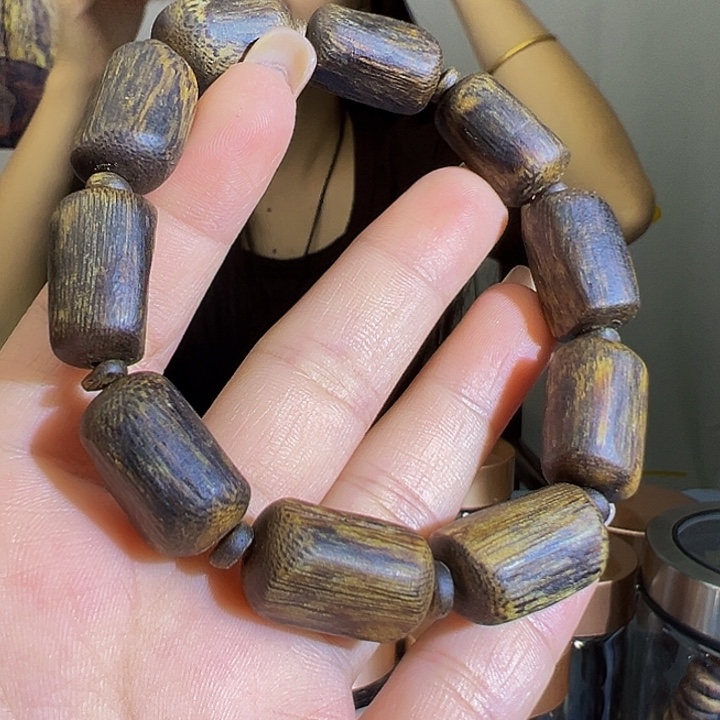 沉香手串沉水老料树心油单圈绿棋19