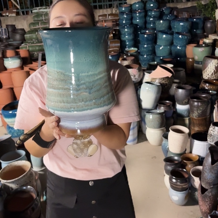 口20高30一个盆子。