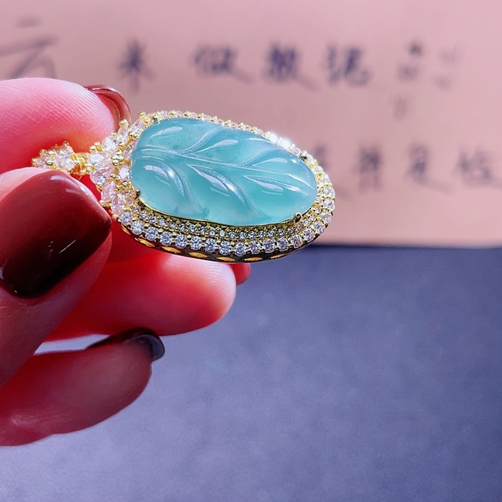 翡翠吊坠(不含链)未镶嵌