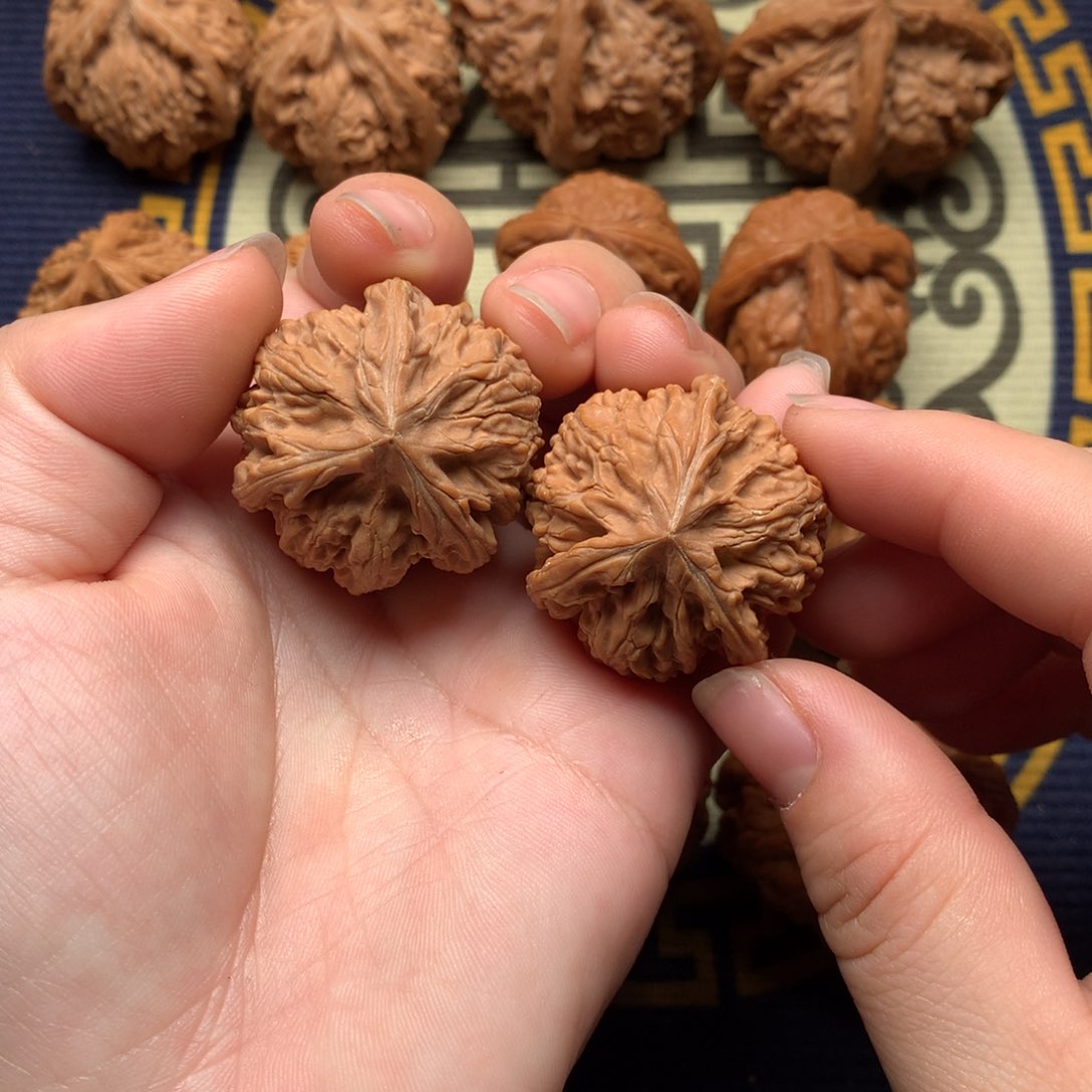 文玩核桃吊坠文山33.4