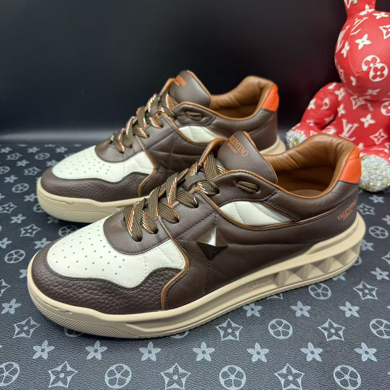 95新 Valentino/华伦天奴 男士白棕厚底板鞋42欧码 ddm3357