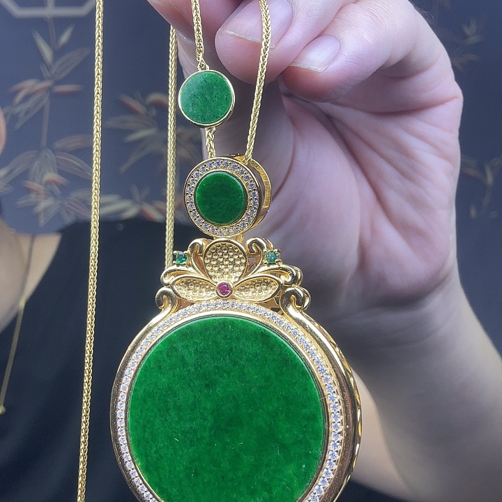 翡翠吊坠(赠链)银S925镶嵌特价 大漏