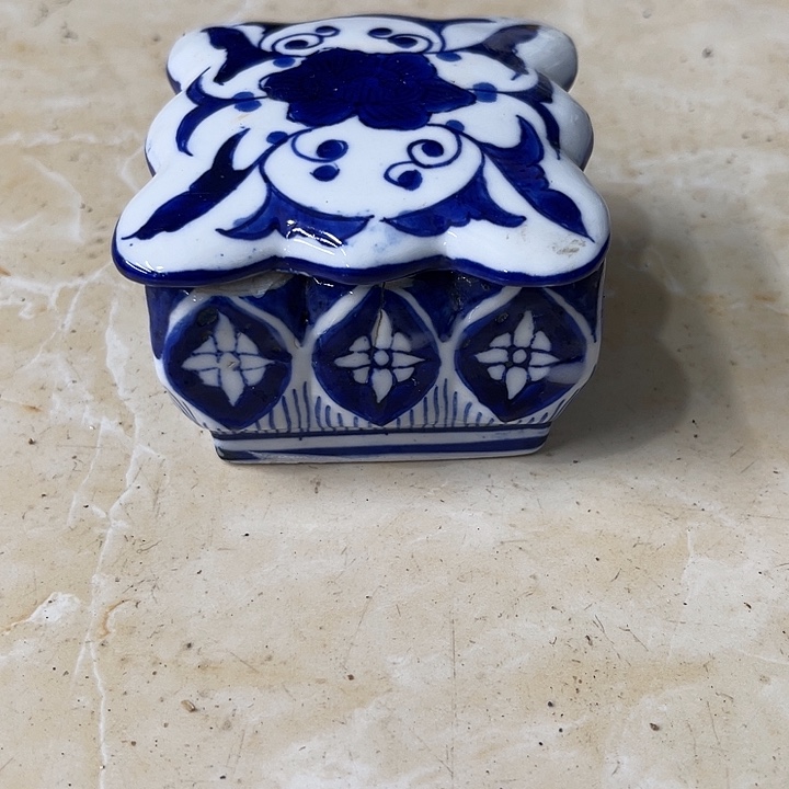 陶瓷制品摆件微瑕不退不换介意勿拍