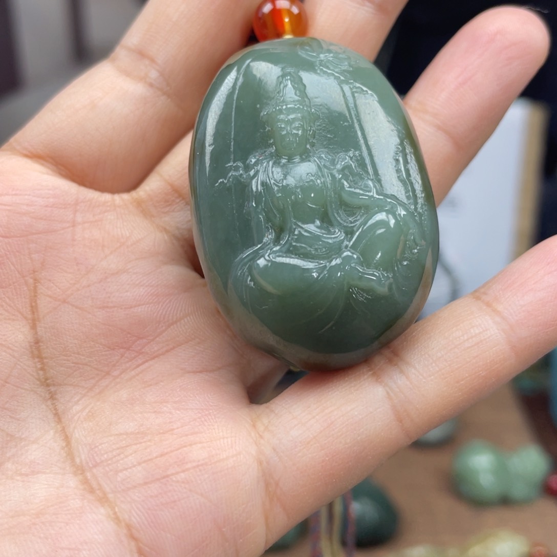 和田玉颈饰未镶嵌