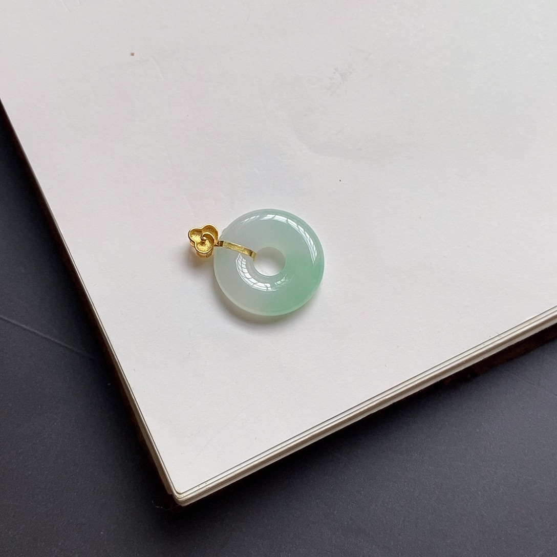 翡翠颈饰18K金镶嵌甜甜圈