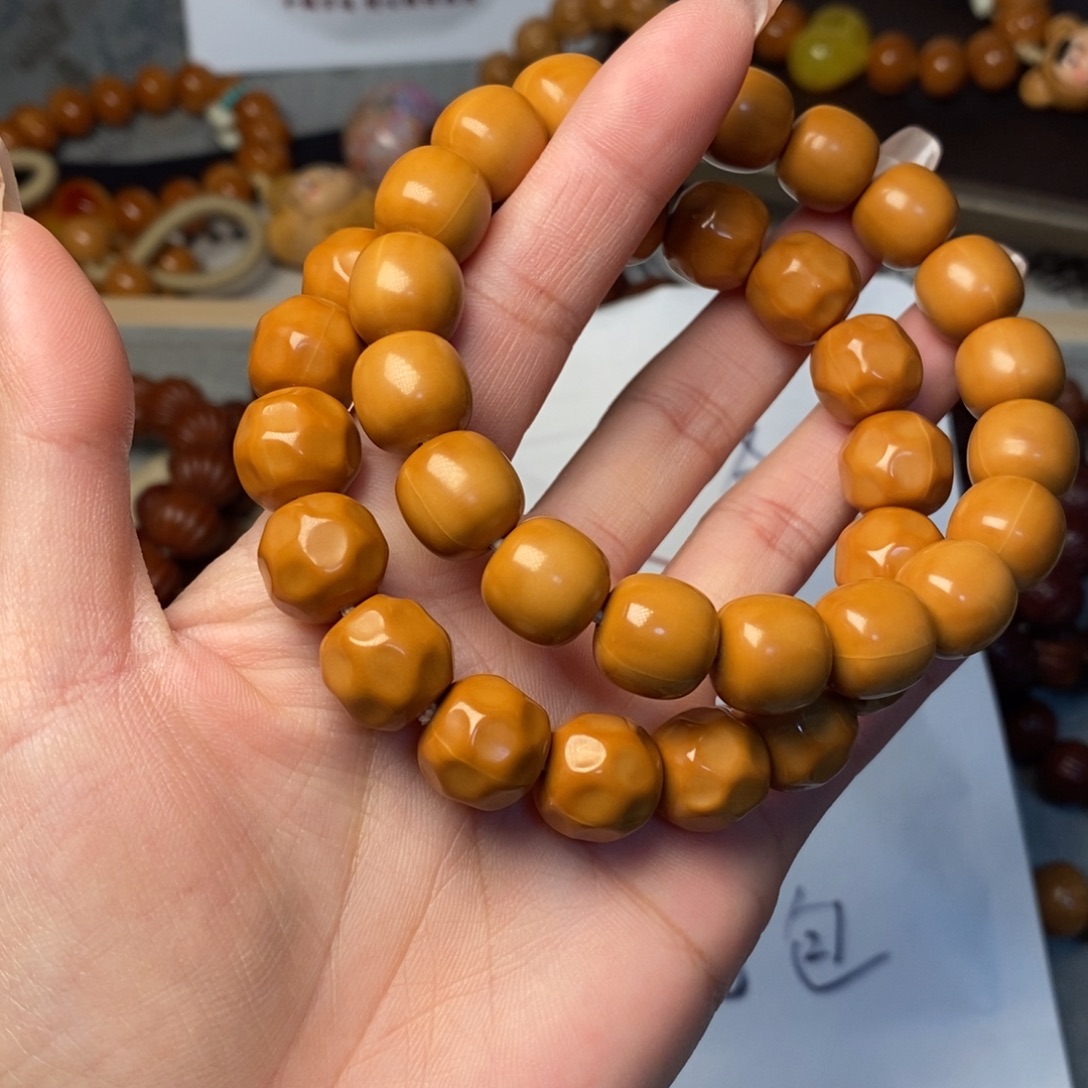 猴头核桃手串老型奶酪