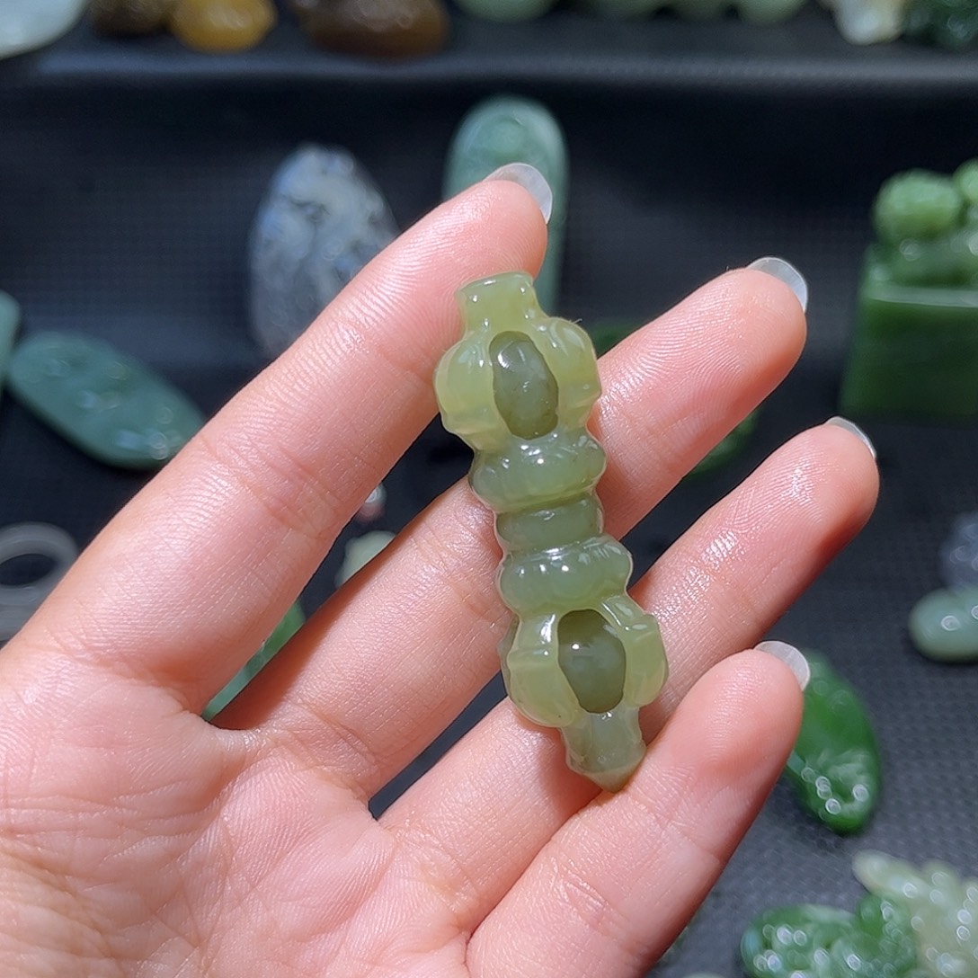 颈饰未镶嵌和田玉