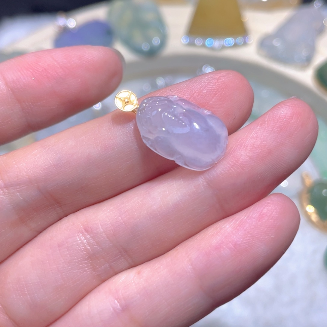 翡翠18K金镶嵌颈饰翡翠