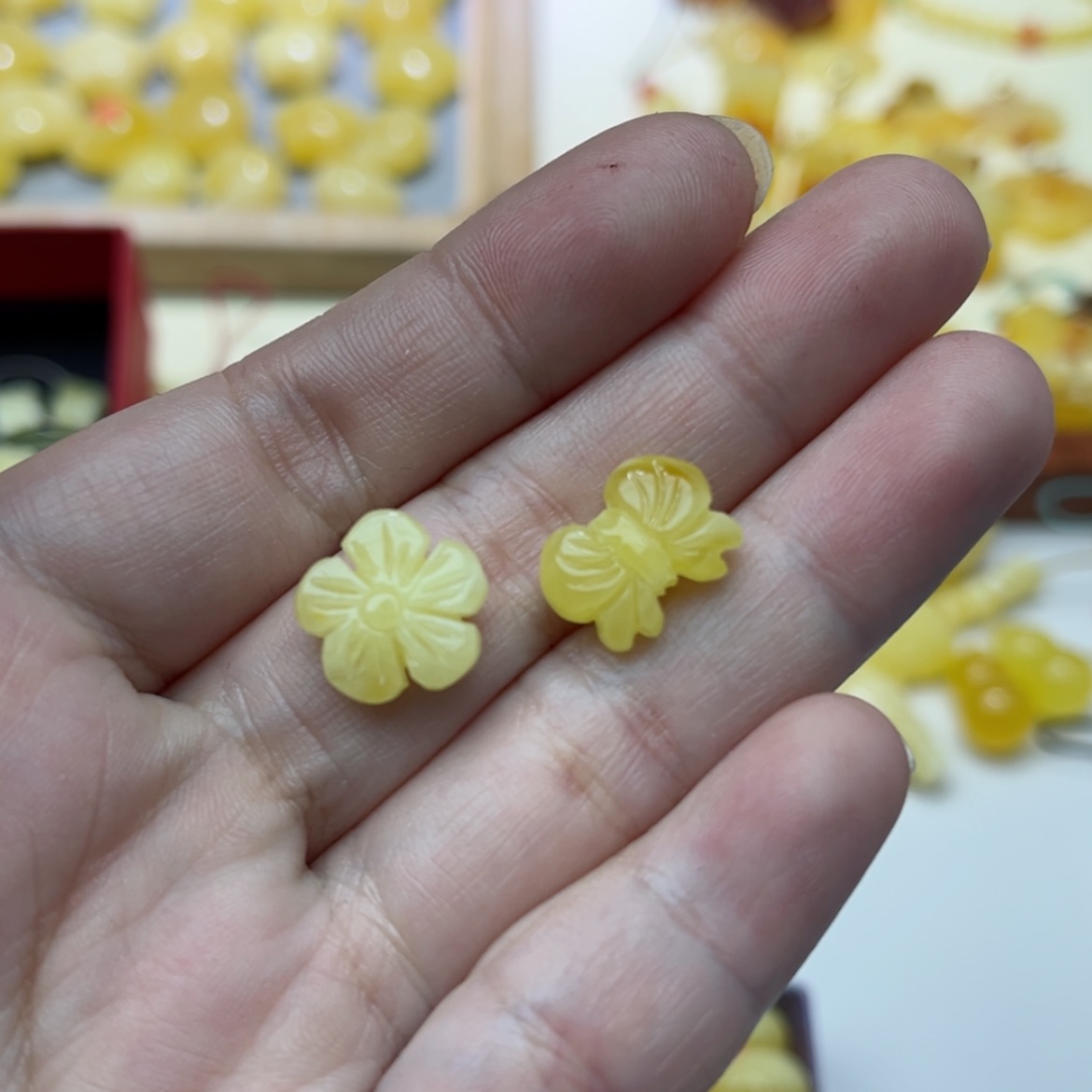【闪购商品】蜜蜡裸石未镶嵌配饰