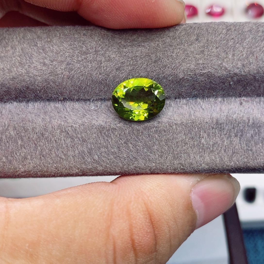 橄榄石裸石未镶嵌橄榄石9*11