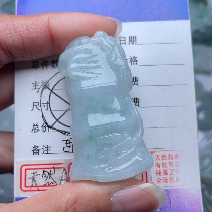 翡翠颈饰未镶嵌竹节
