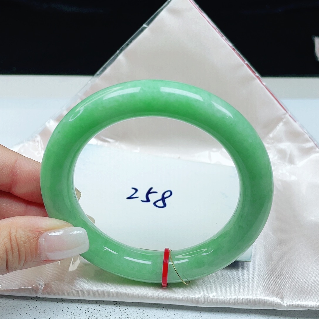 翡翠未镶嵌手镯 圆条57+