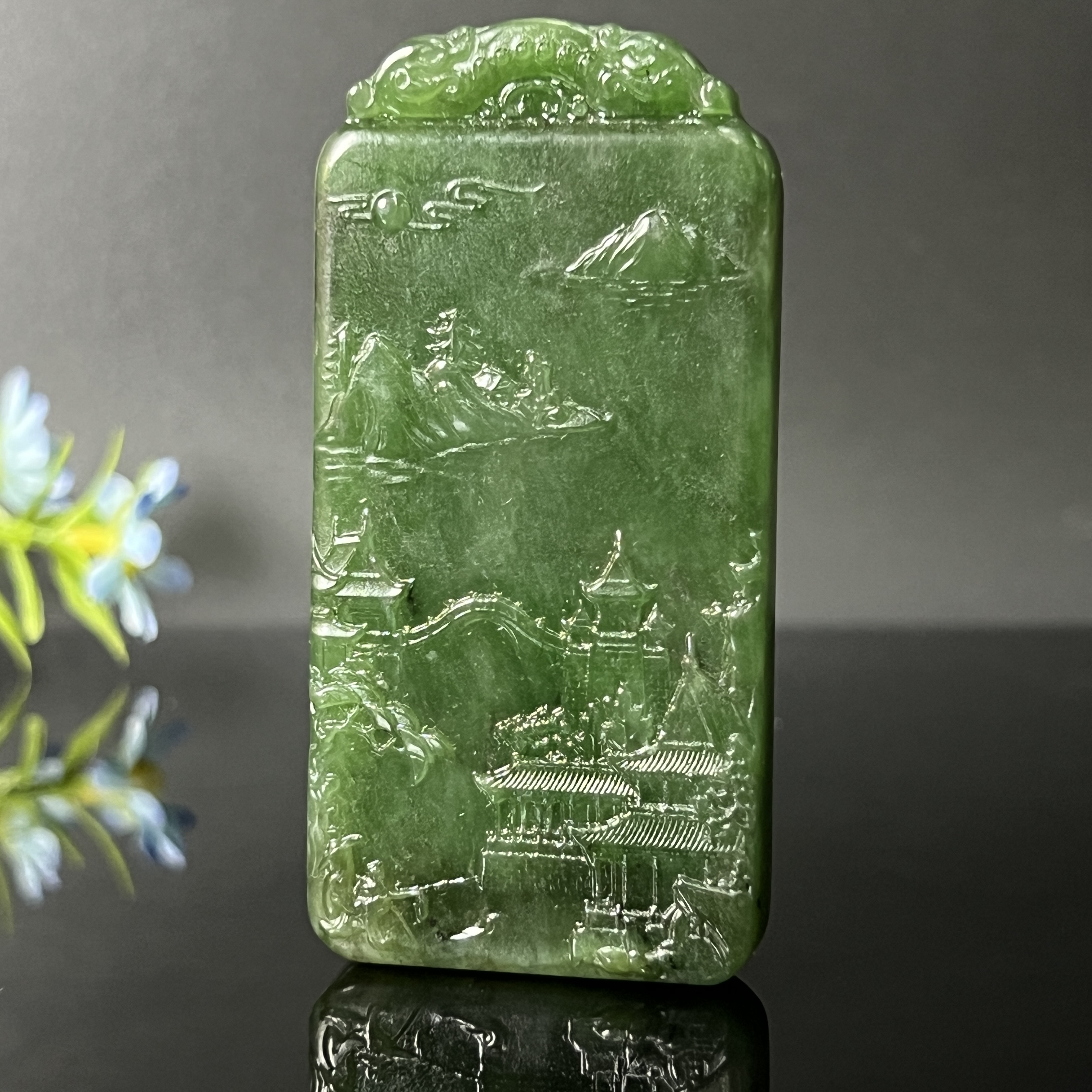 1226GC8857和田玉挂件