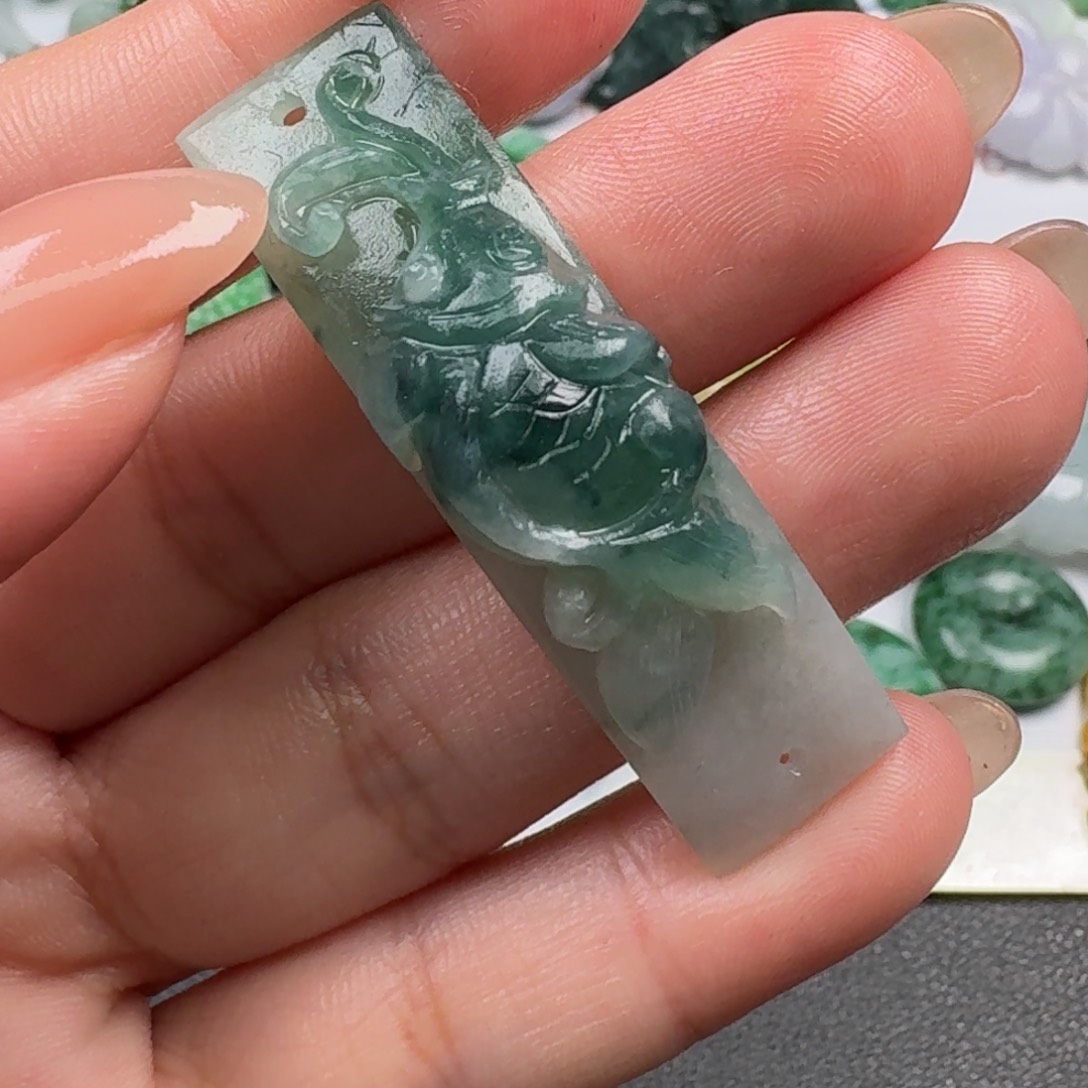 定制翡翠未镶嵌翡翠