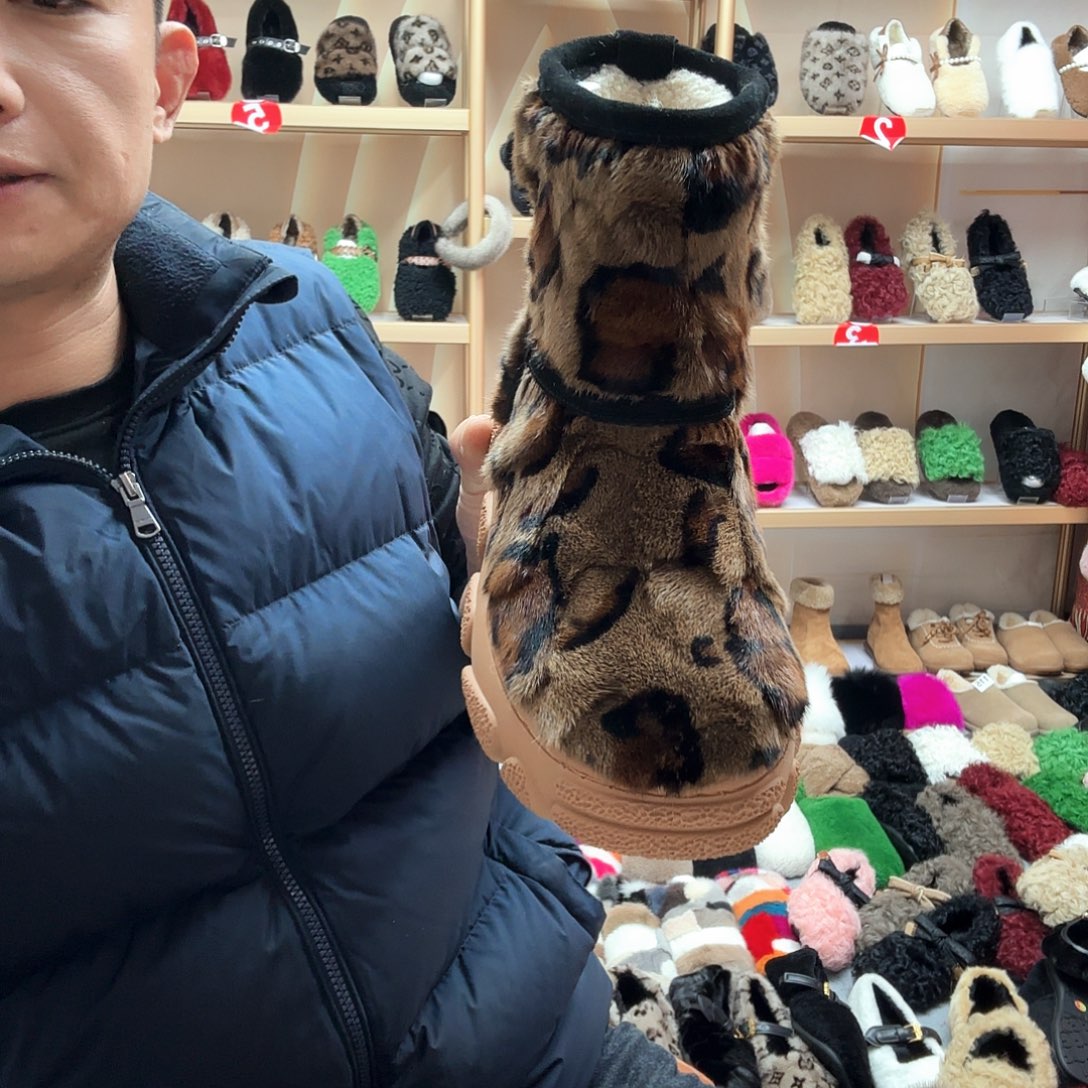 套趾款福利貂毛靴子37