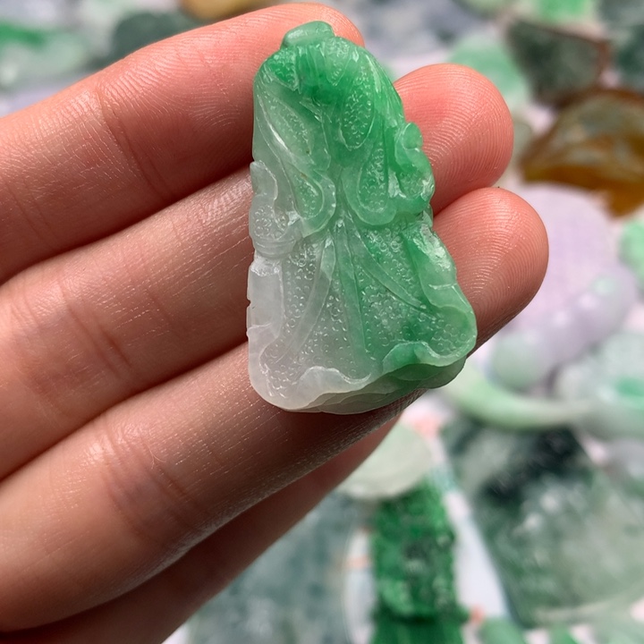 定制翡翠未镶嵌翡翠