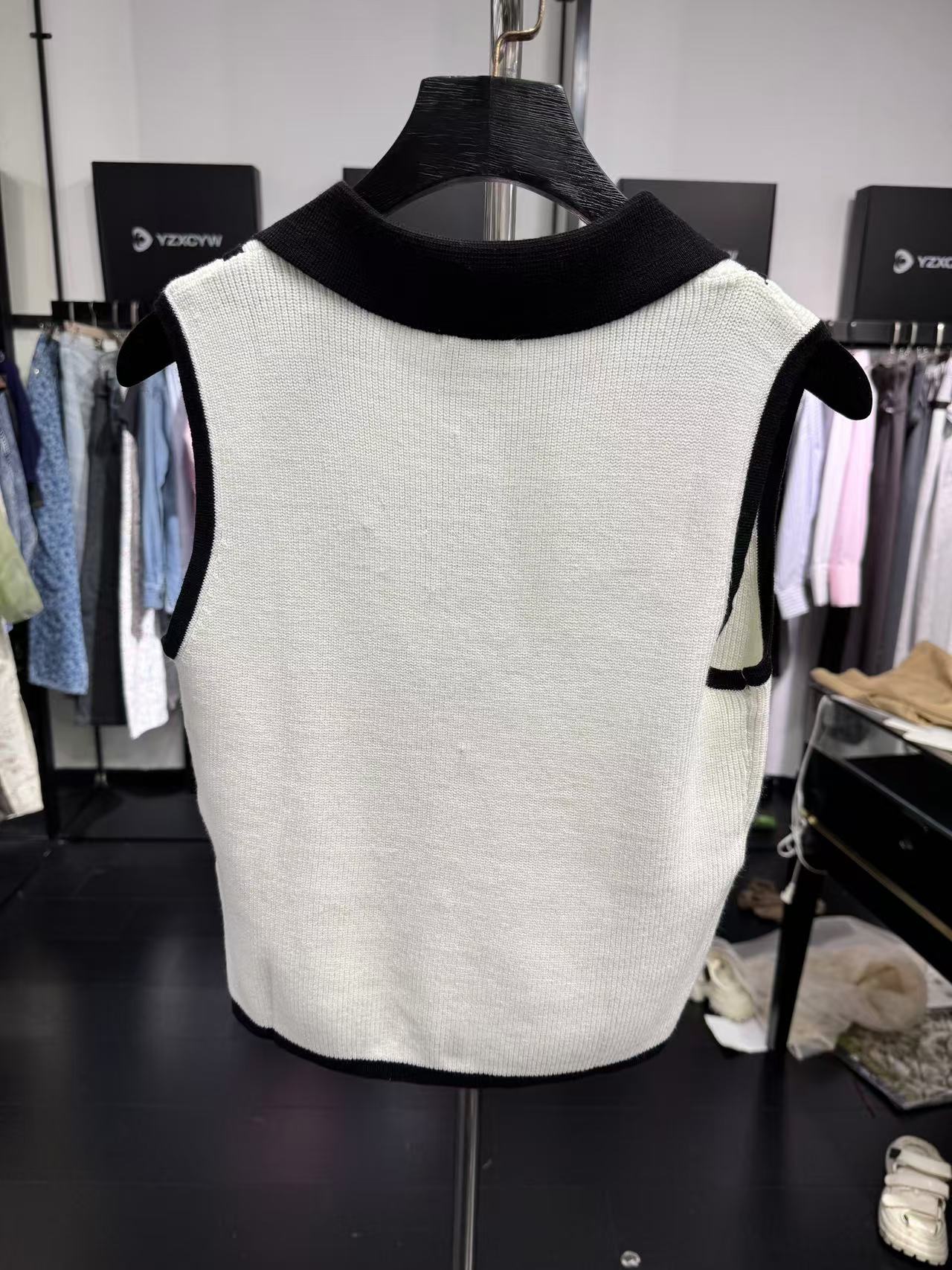 【233】针织背心黑白两色背心T恤假两件