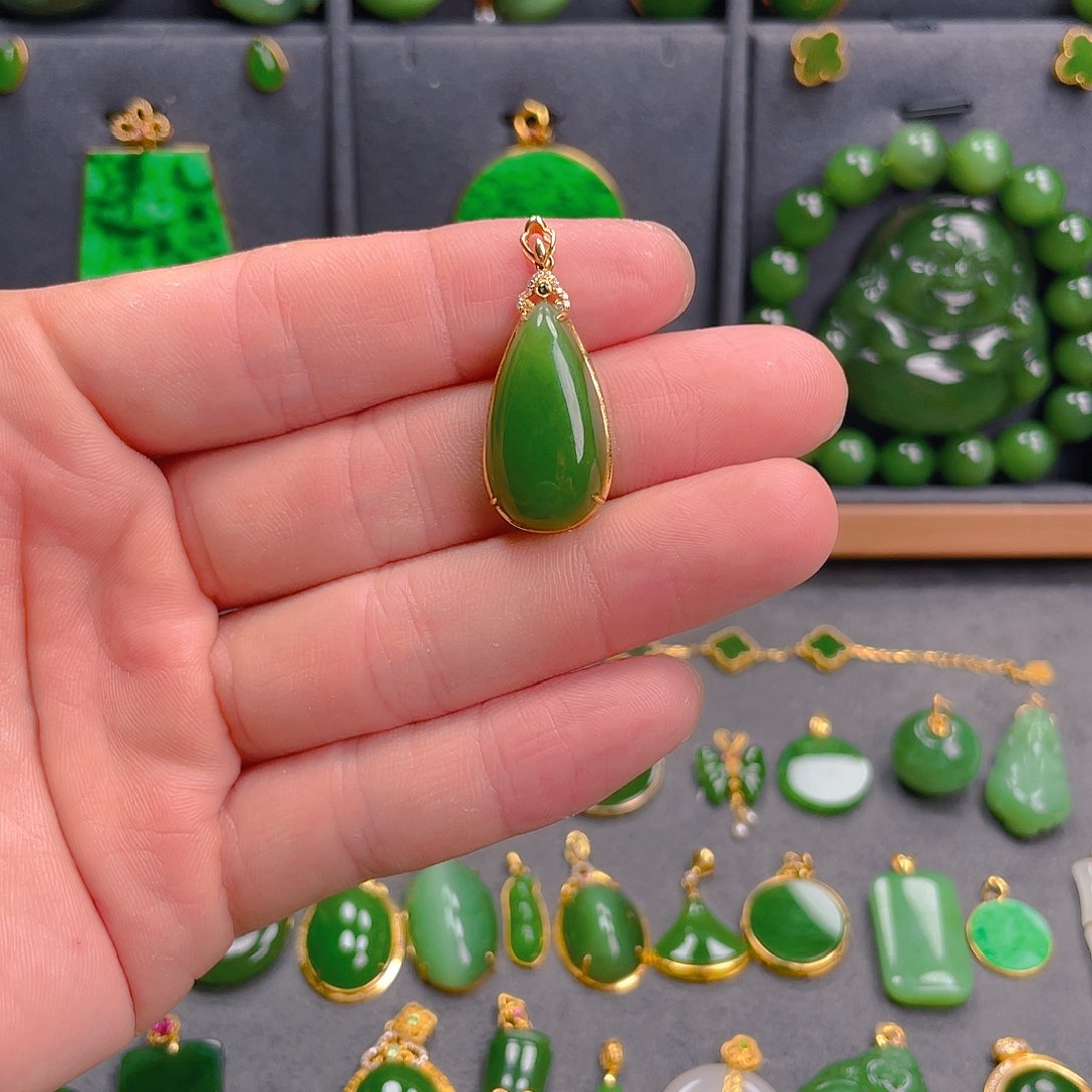 和田玉（碧玉）18K金镶嵌吊坠(不含链)1880