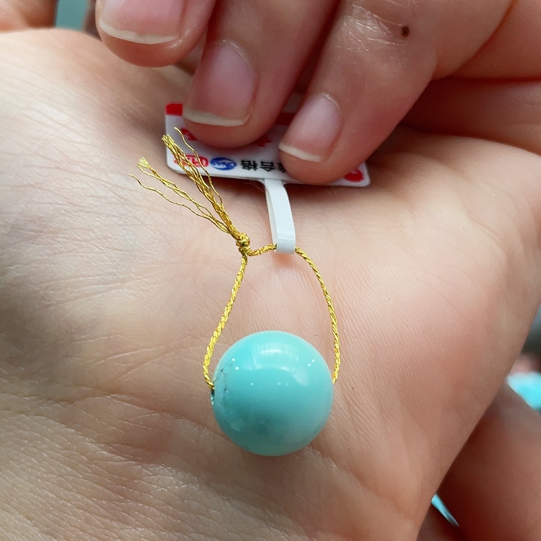 绿松石颈饰未镶嵌