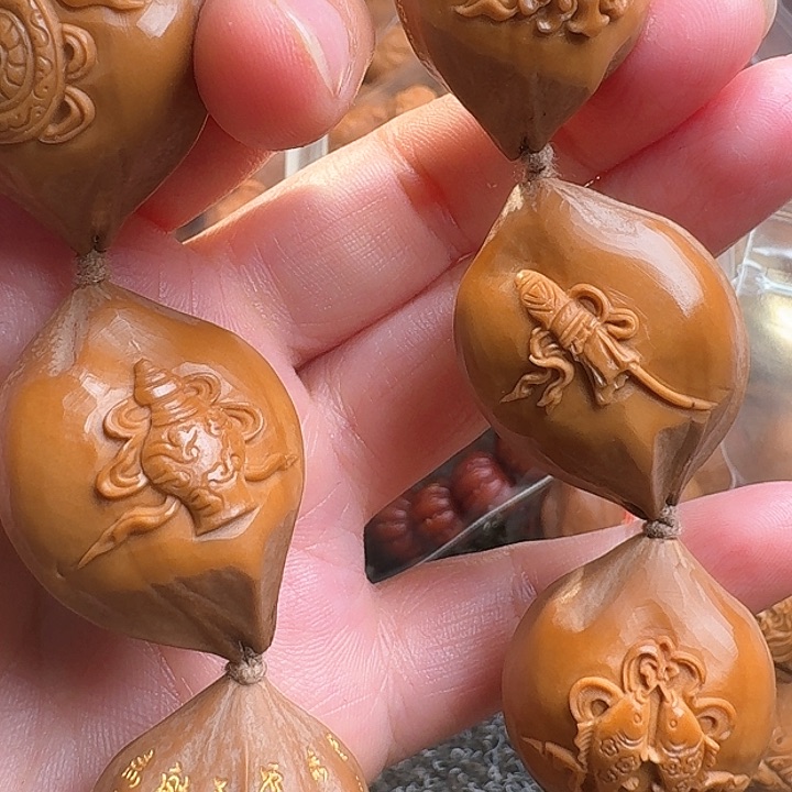 橄榄核吊坠K***9橄榄暗八仙