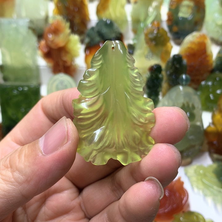 蛇纹石玉珠宝半成品未镶嵌