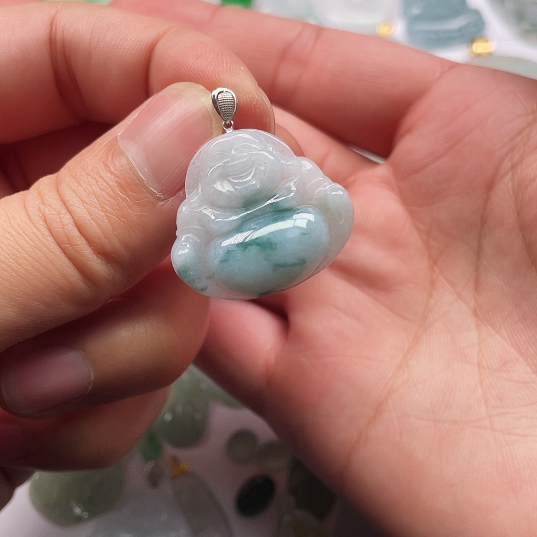 翡翠18K金镶嵌颈饰翡翠