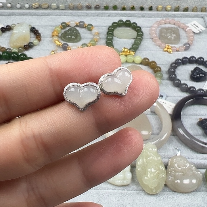 和田玉未镶嵌珠宝半成品