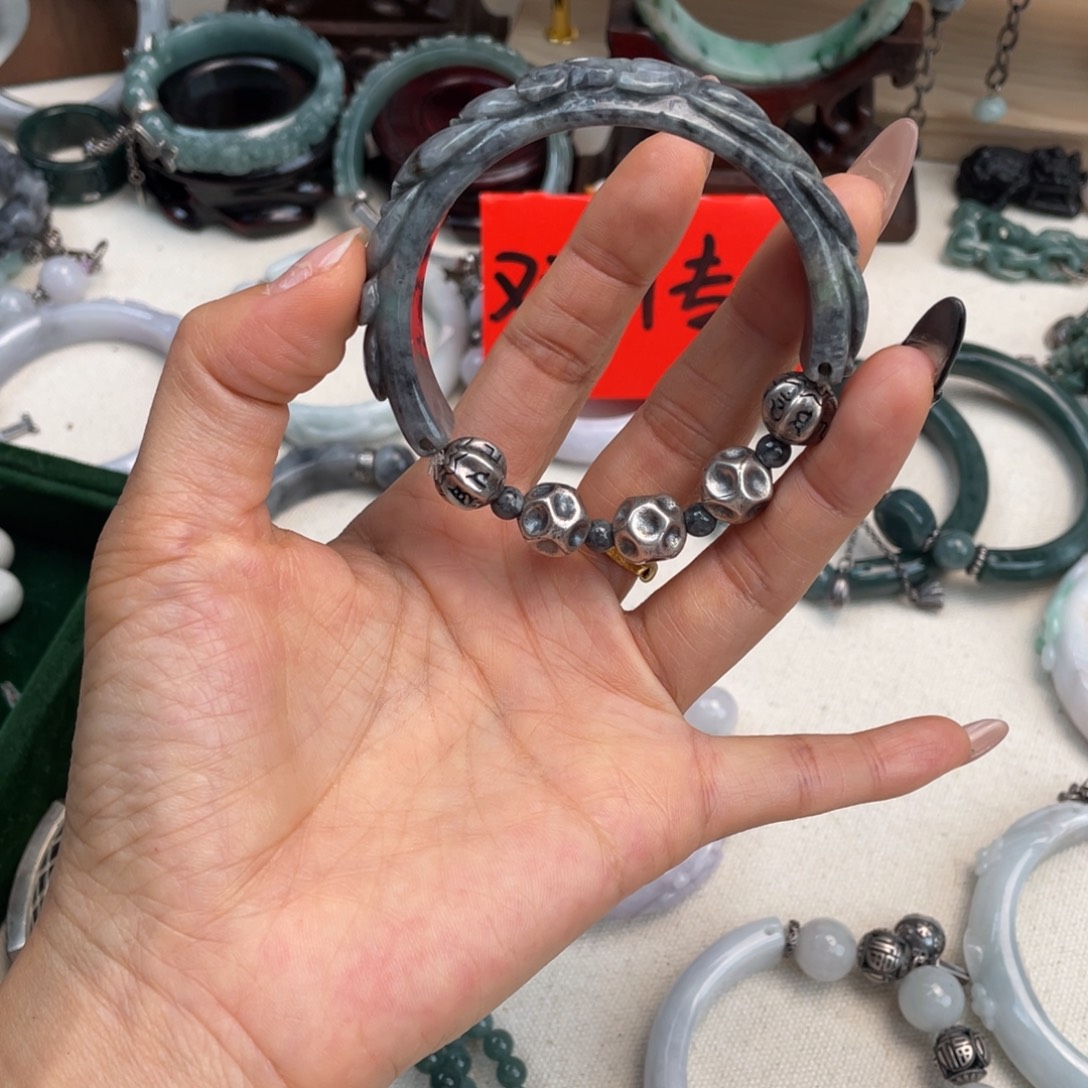 翡翠未镶嵌手链手镯