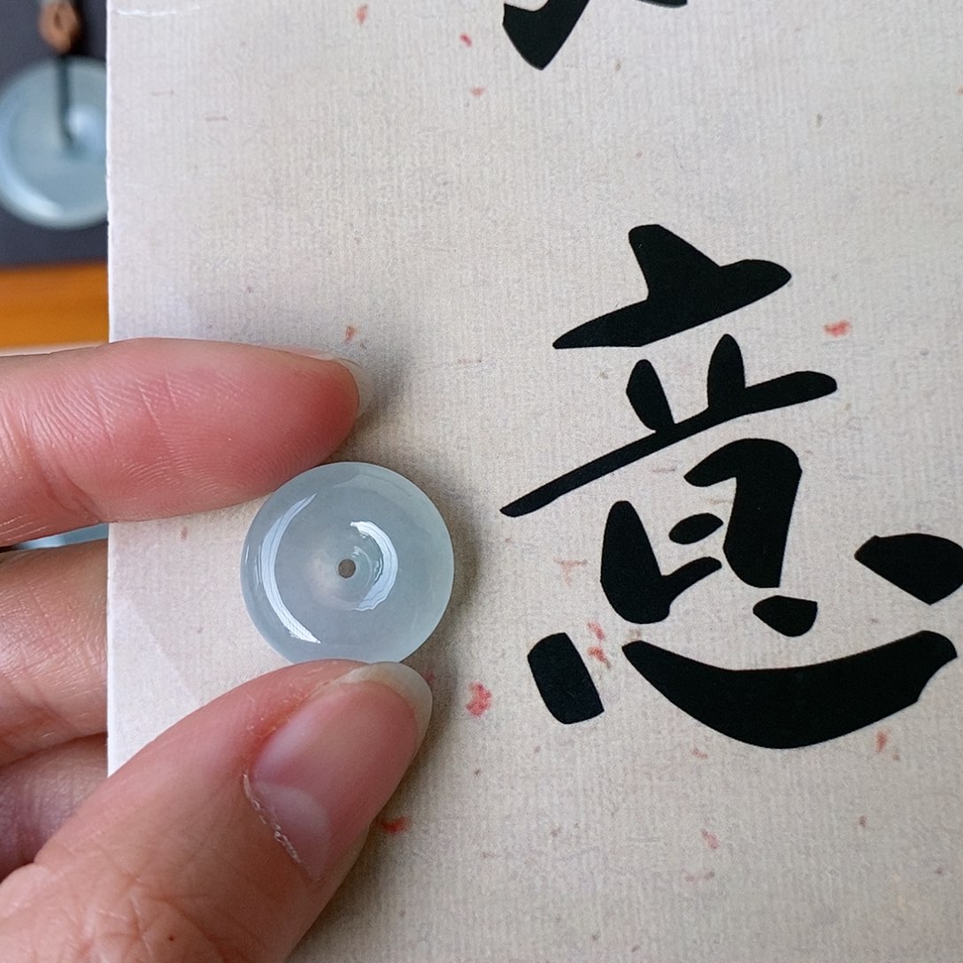 翡翠颈饰未镶嵌s****y天然的