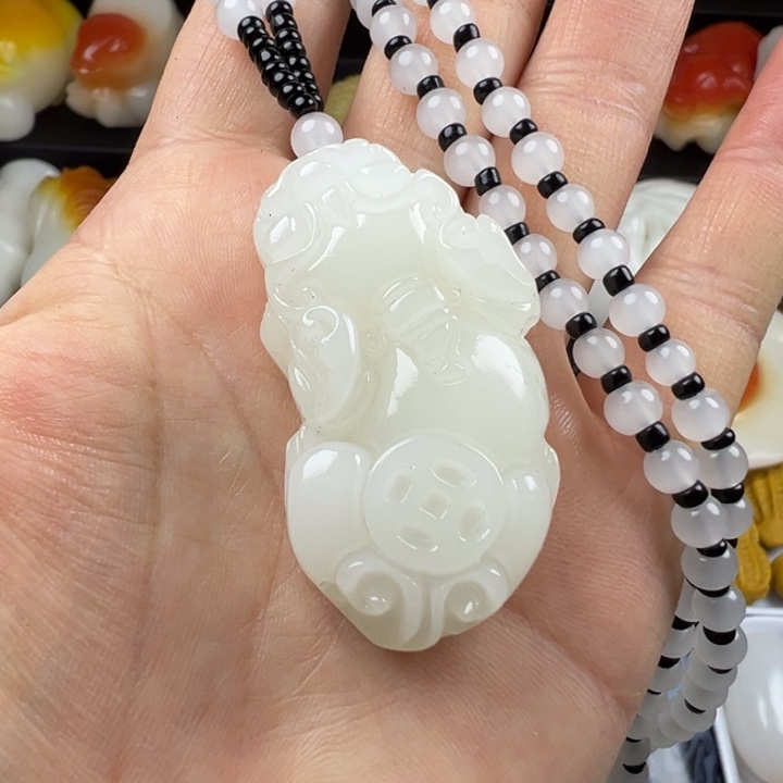 新疆戈壁五彩石金丝