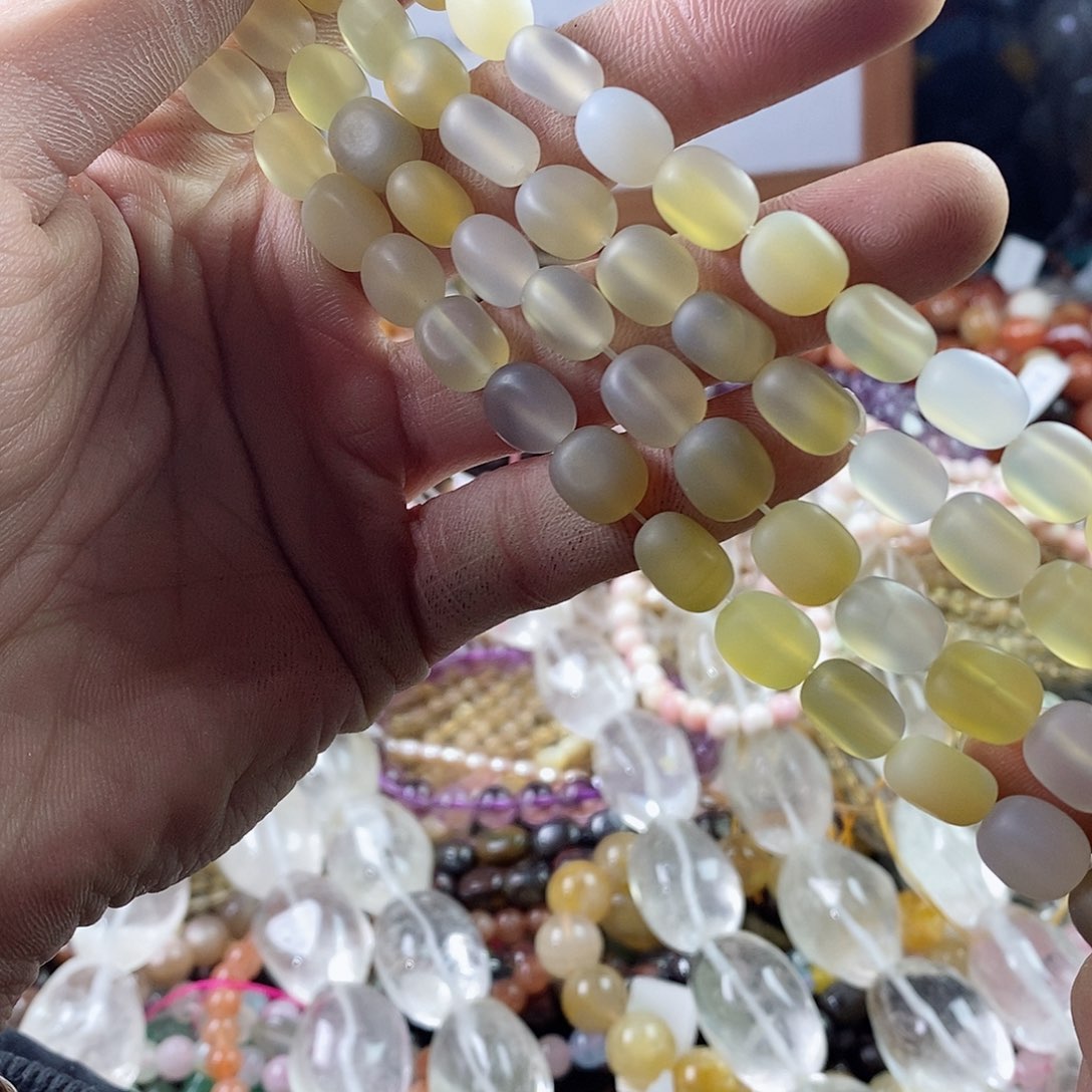 玛瑙/玉髓珠宝半成品未镶嵌一条8×10磨沙玛瑙糖豆B186