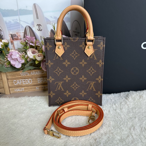 99新 LouisVuitton/路易威登 新款老花mini琴谱（芯片）