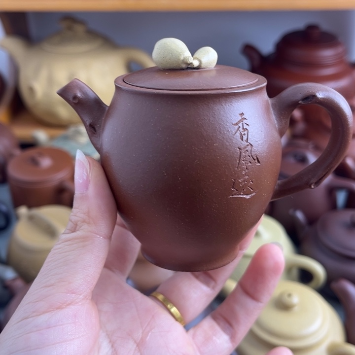 茶壶紫砂130cc紫泥半手