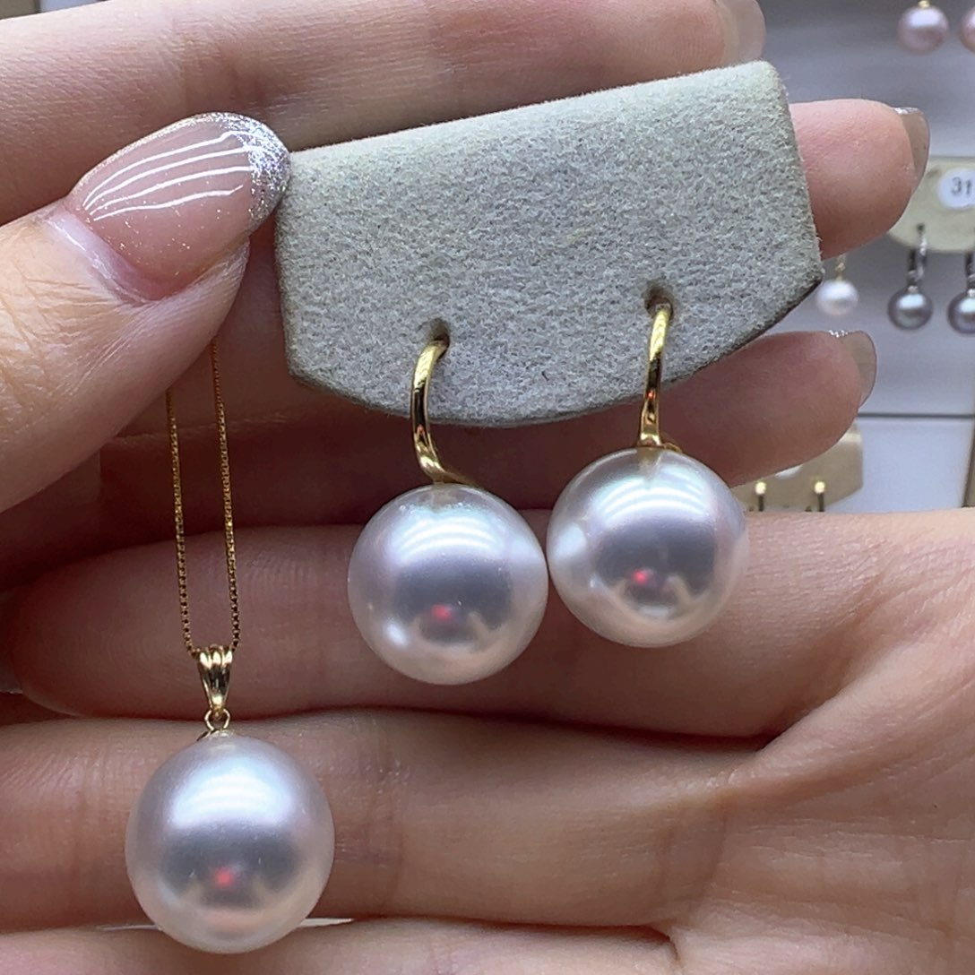 淡水珍珠18K金镶嵌吊坠(赠链)