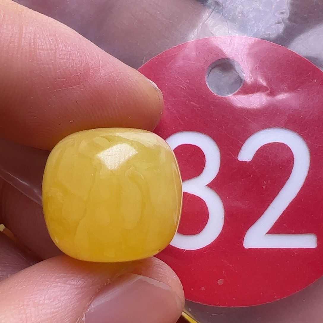 蜜蜡未镶嵌珠宝奇石15/14m m