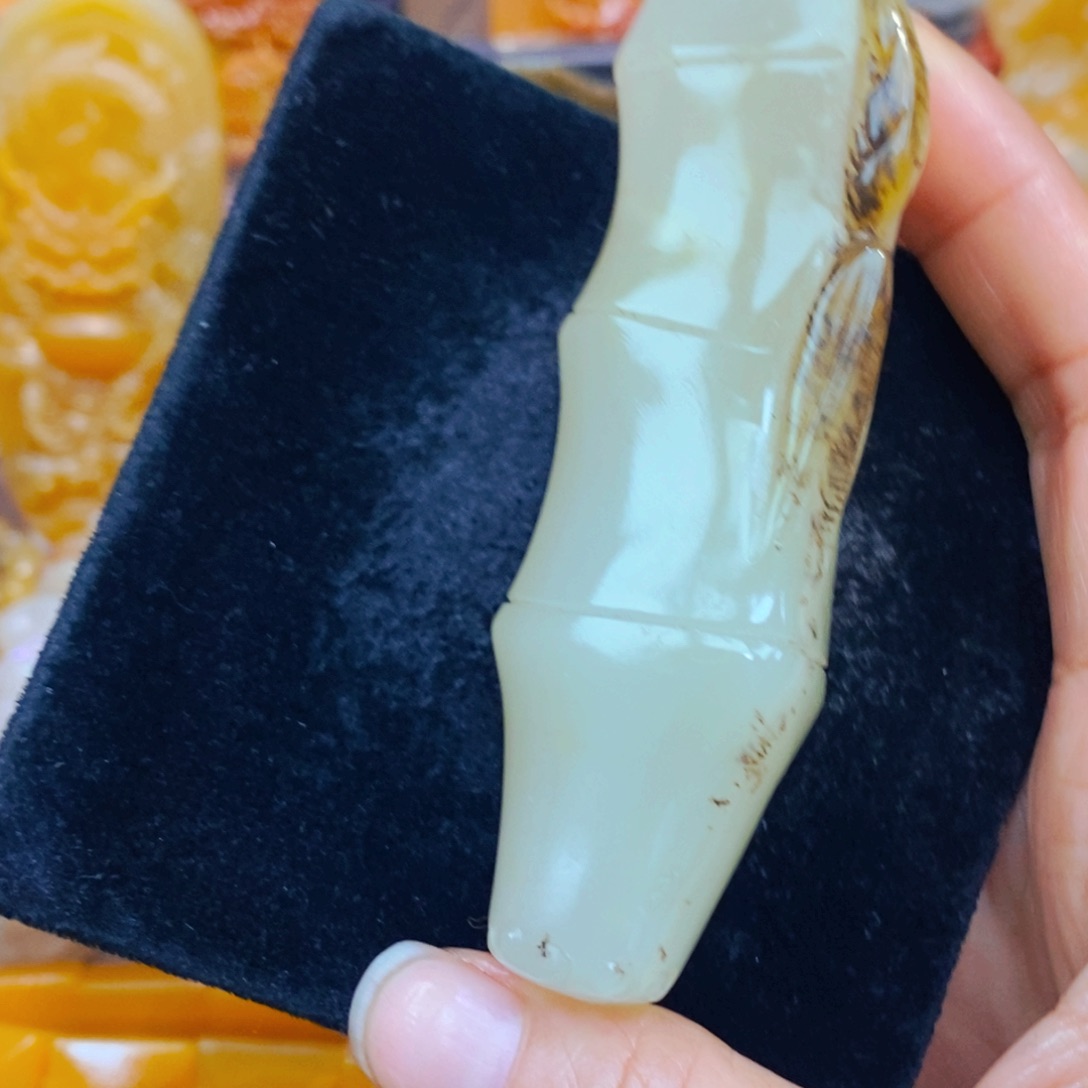 未镶嵌石英质玉（黄龙玉）吊坠(不含链)