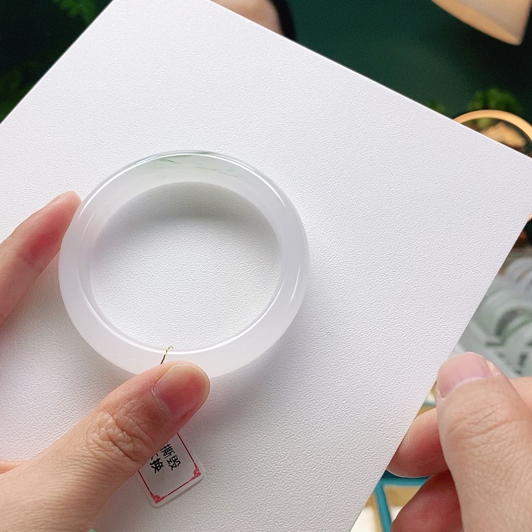 石英质玉未镶嵌手镯51.1