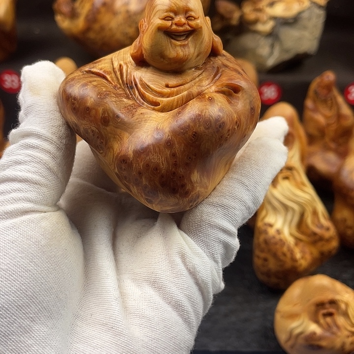 爱***择柏木（崖柏）米勒手把件