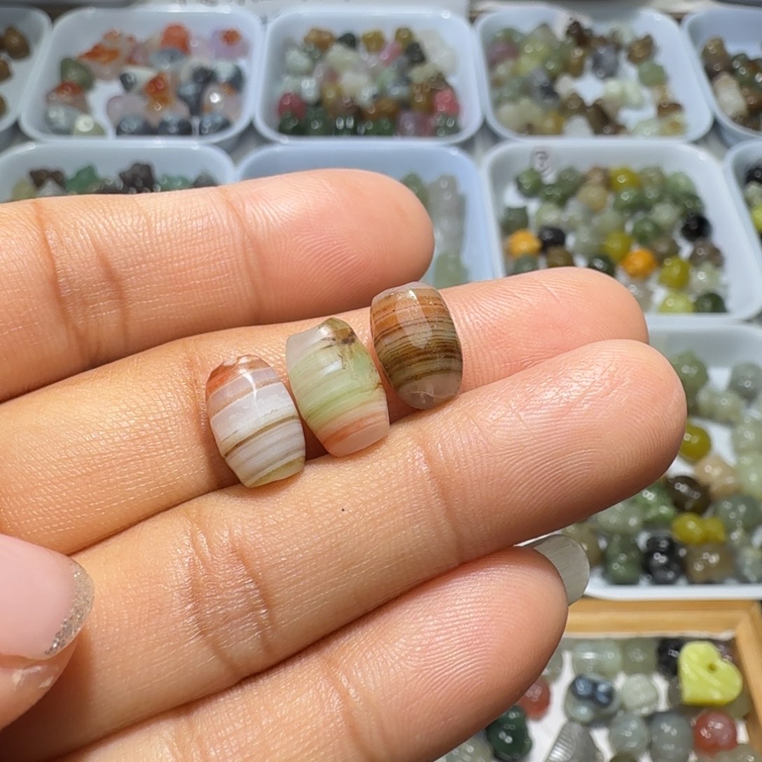 和田玉未镶嵌珠宝奇石