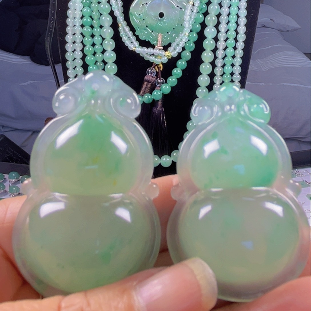 石英质玉吊坠(不含链)合金