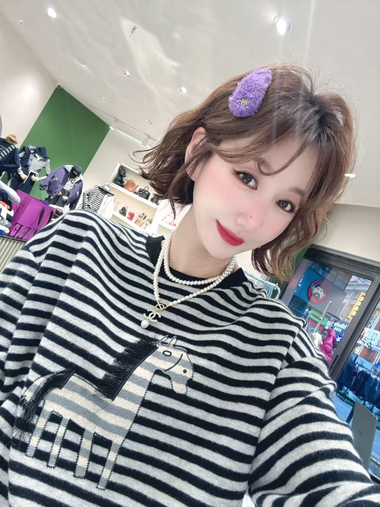 女皇 圆领女长袖Iins条纹斑马宽松型T恤