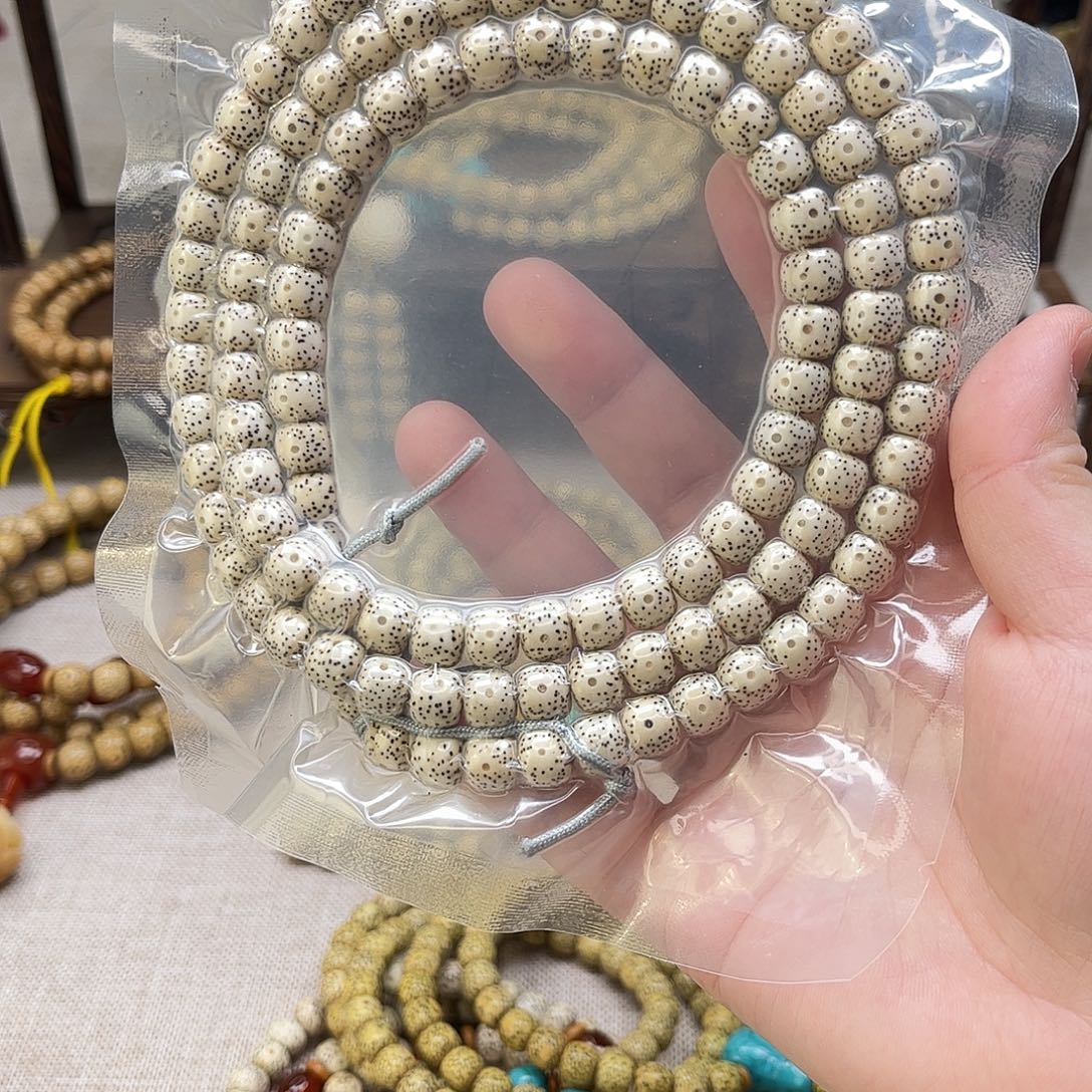 G***A吊坠星月菩提原生态素串