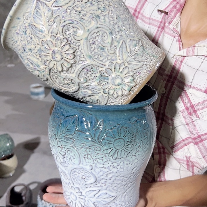 高度20厘米口18厘米