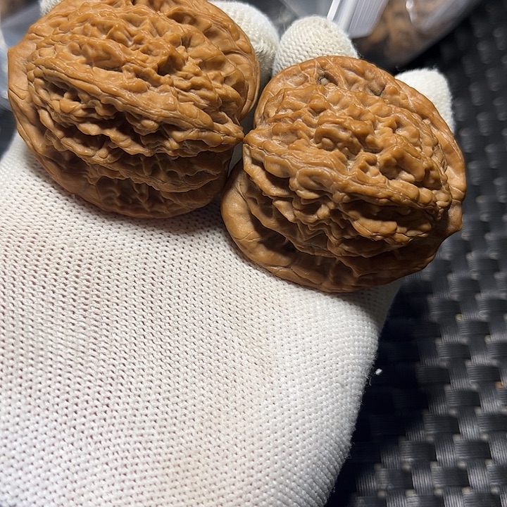 文玩核桃吊坠汉高虎